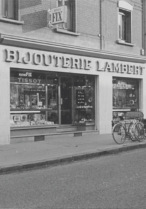 Photo de la bijouterie reprise par les parents de la créatice en 1987, créateur bijoux lillois.